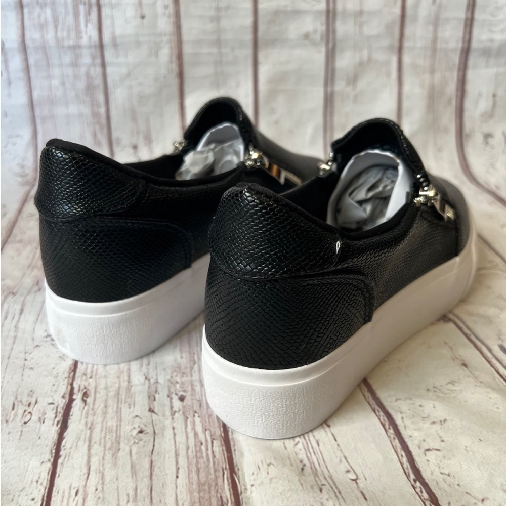 Black Platform Sneaker Faux Leather w/ Zip Flatform Size 8 New - Picture 6 of 6